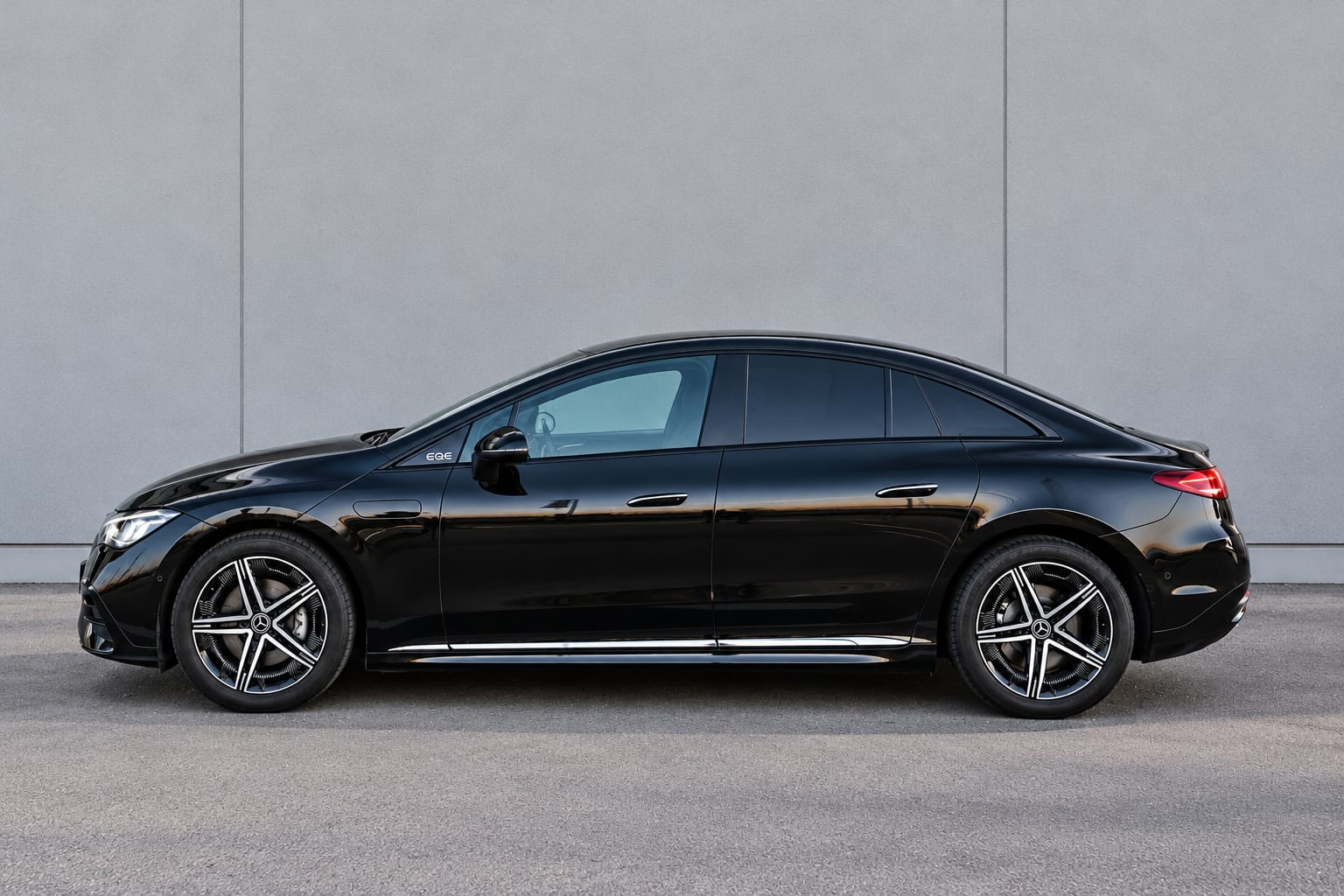 Mercedes EQE